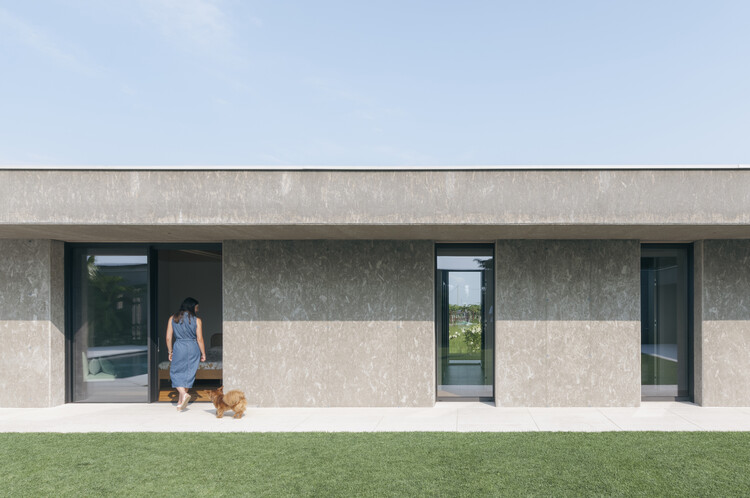 Дом Долор и Глория / Alberto Pizzoli Architetto - Фотография экстерьера, окна, фасад