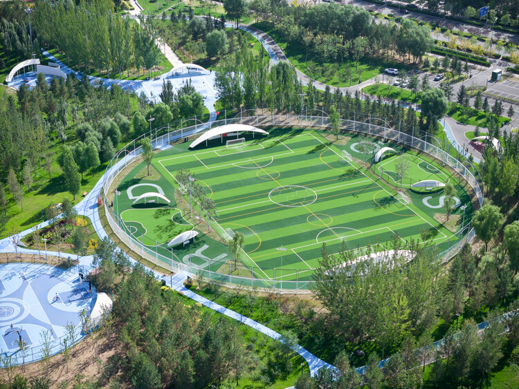 Спортивный парк Ordos Smart / PLAT ASIA - Экстерьерная фотография, сад