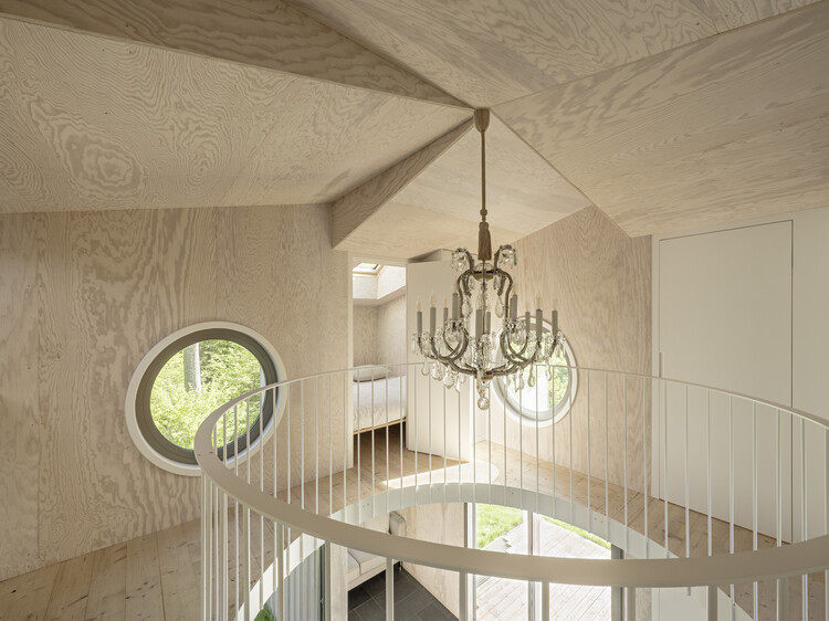 Вилла Minimale / Clemens Kirsch Architektur - Фотография интерьера, окна, освещение, балка, стекло, перила