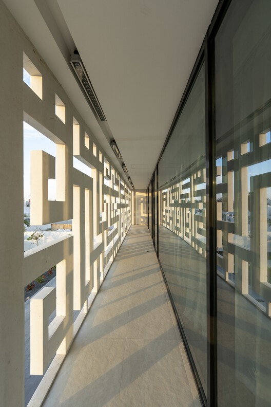 Вилла Дивани / Практика построения архитектуры + исследования – Фотография интерьера, окна