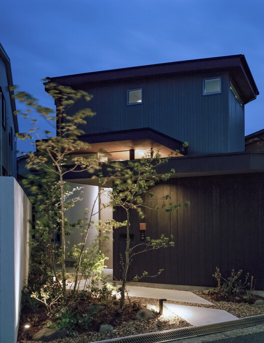 Дом в Фуджидере / FujiwaraMuro Architects - Фотография экстерьера, фасад