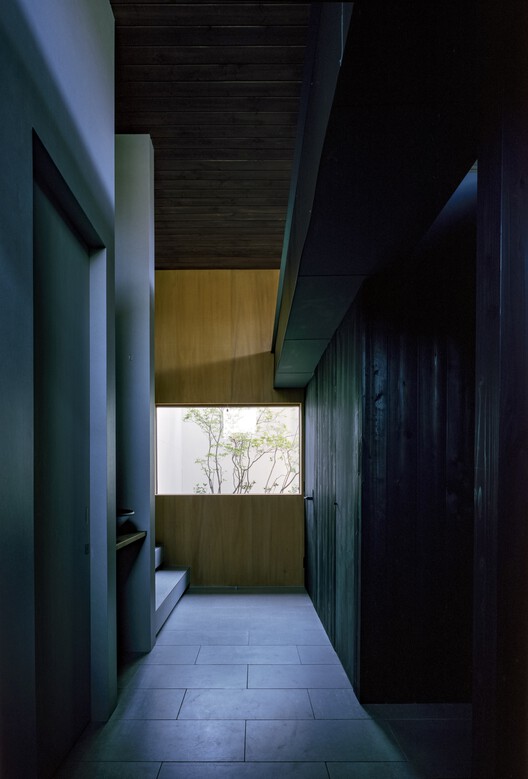 Дом в Фуджидере / FujiwaraMuro Architects - Фотография интерьера, окон, фасада