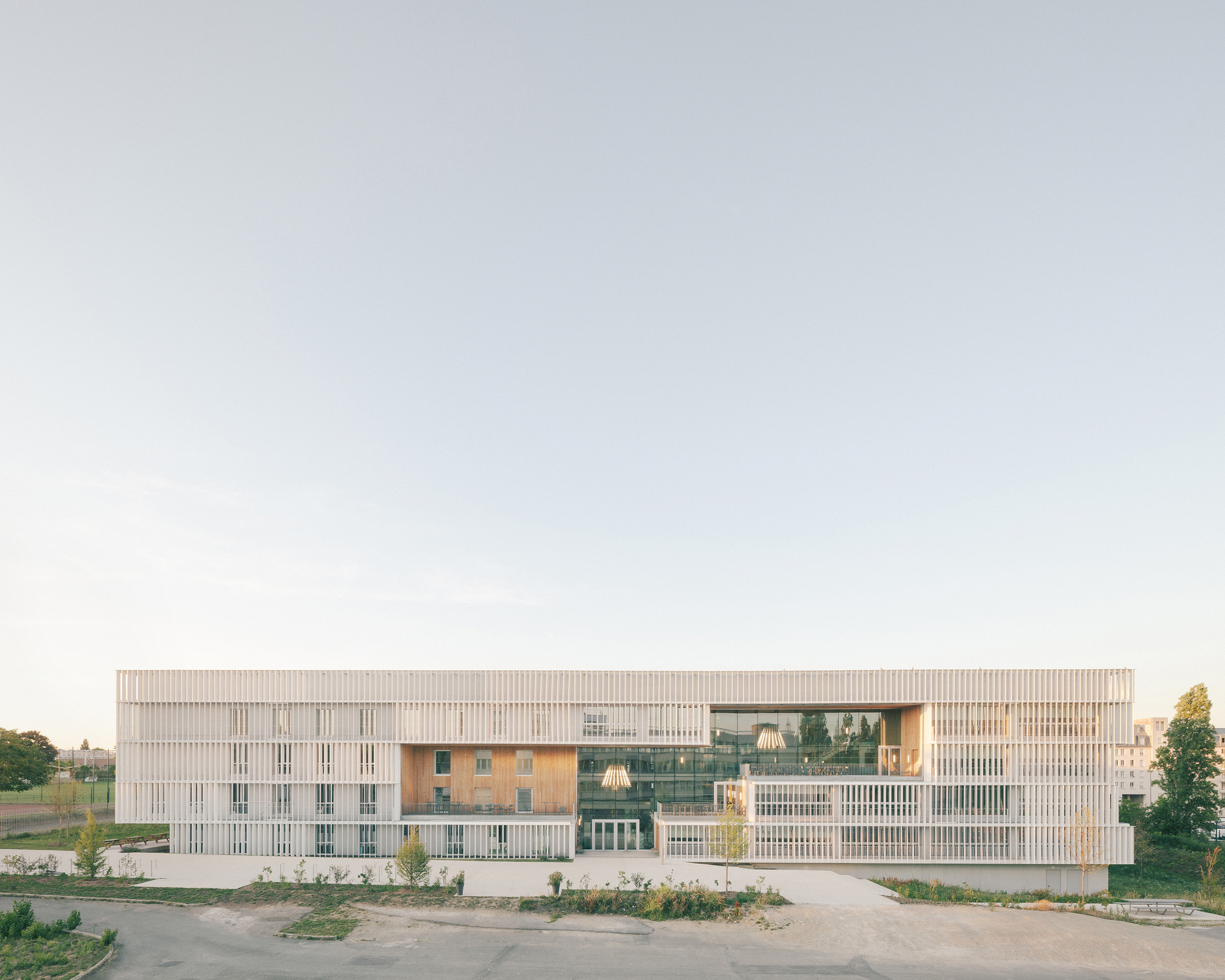 ЭСИЭЭ[it] Школа высшего образования / ValletdeMartinis Architectes