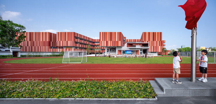 Начальная школа Фэнпу / Архитектура Уян – фотография экстерьера, фасад, окна