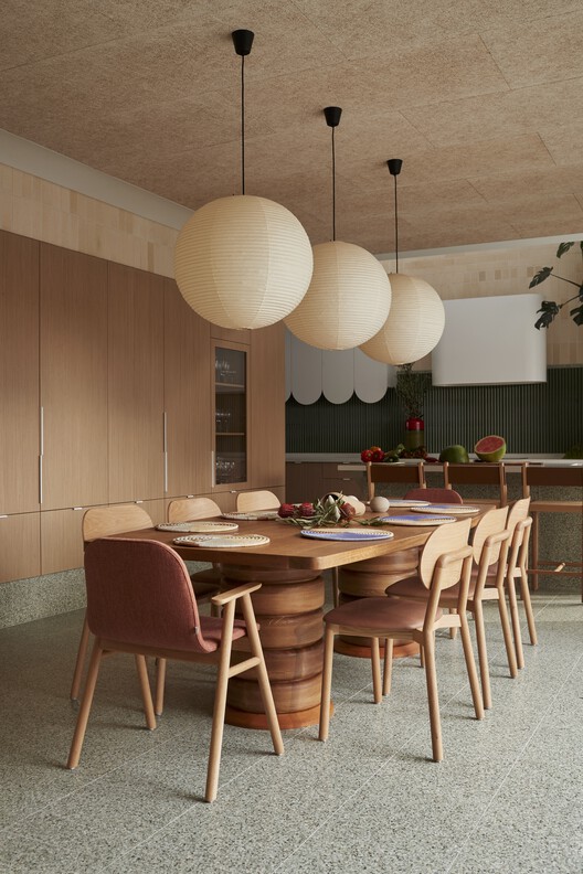 123 Дом / Архитектор Нила Крауни — Фотография интерьера, столовая, стол, стул