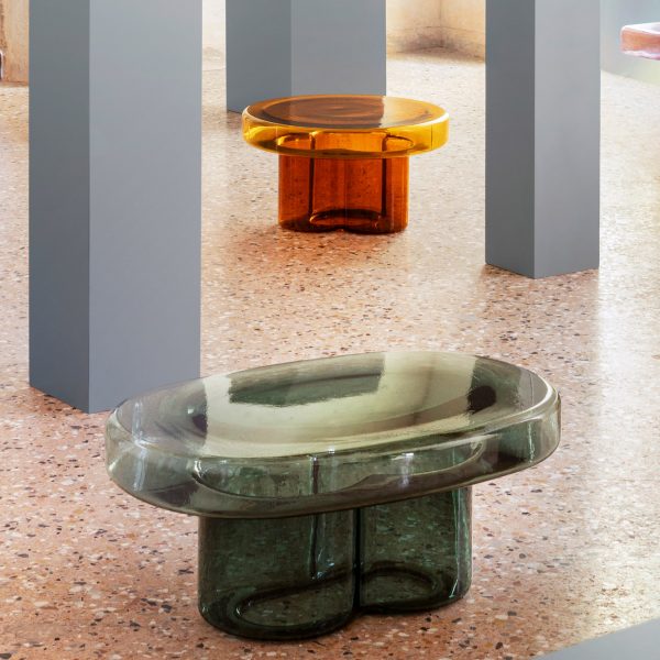 Овальные и квадратные столы Soda от Янниса Гикаса для Miniforms