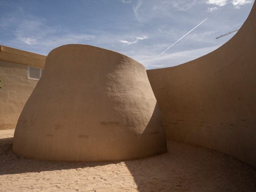 Триеннале архитектуры Шарджи: Земля-Земля, автор Сумайя Даббах
