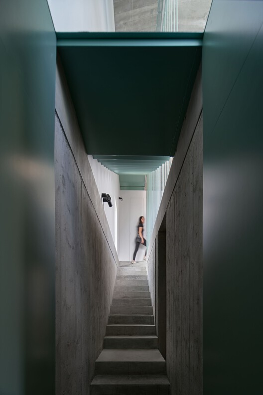 T House / XStudio — Фотография интерьера, лестницы