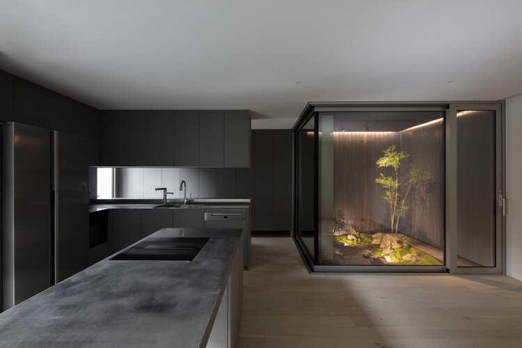 Zozo House / Ателье ITCH - Фотография интерьера, кухня, столешница, раковина