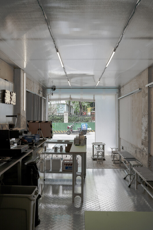 Кафе Judo Espersso Dojo / Nhoow Architects — Фотография интерьера, кухни, столешницы
