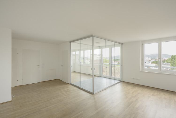 Жилье для родителей-одиночек / Clemens Kirsch Architektur - Фотография интерьера, окна