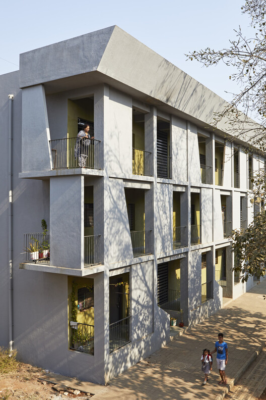 Проектирование с учетом плотности: жилье в Индии как социальная инфраструктура — изображение 2 из 6
