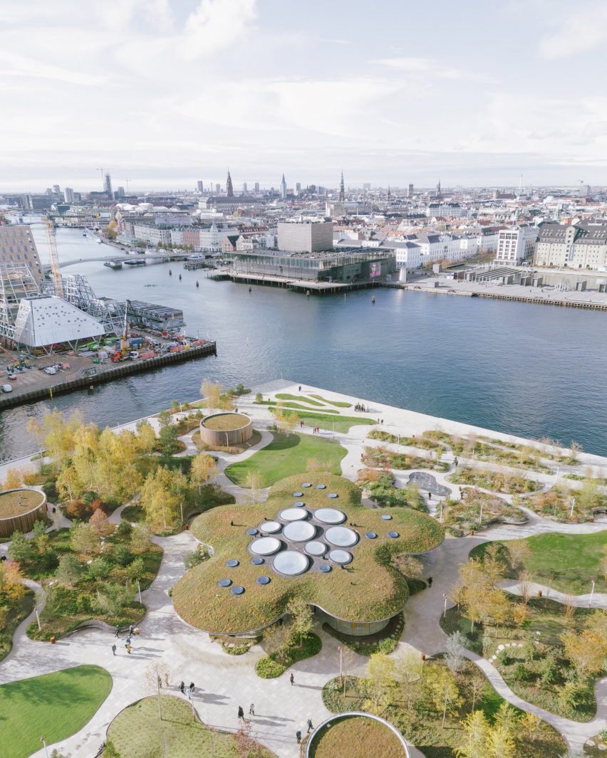 Вид на парк Копенгагенской оперы