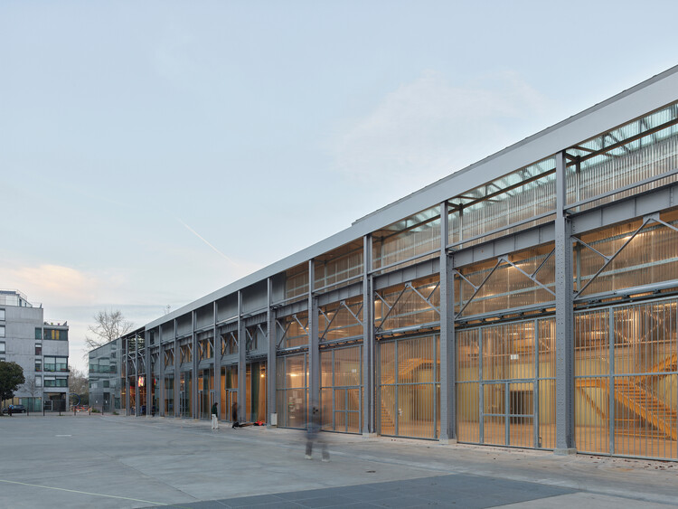   Третье пространство для творчества / Atelier d'Architecture Gardera-Pastre - Фотография экстерьера, окон, фасада
