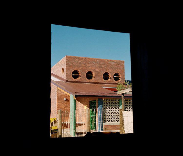 Ясли New Rest Valley / МААК — Фотография интерьера, окна