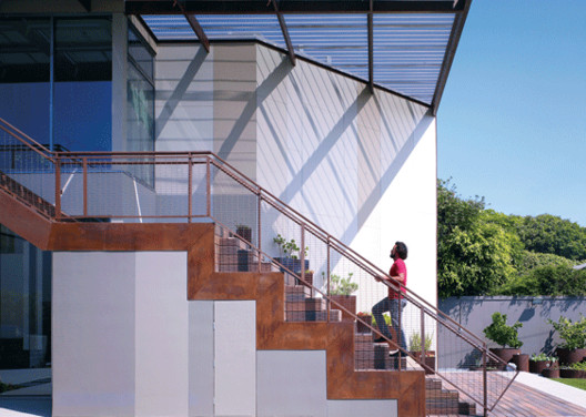 Солнечные панели в жилых проектах: эффективность без ущерба для эстетики — изображение 12 из 15
