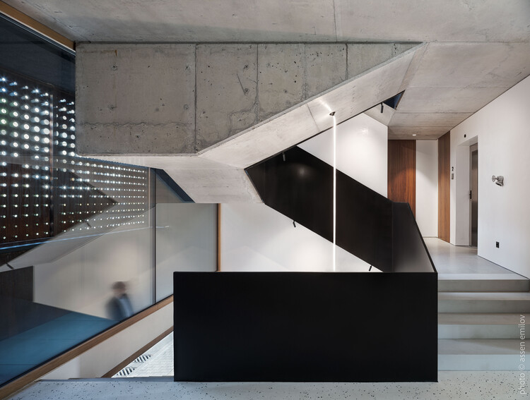 DOT Sofia / I/O Architects - Фотография интерьера, перила