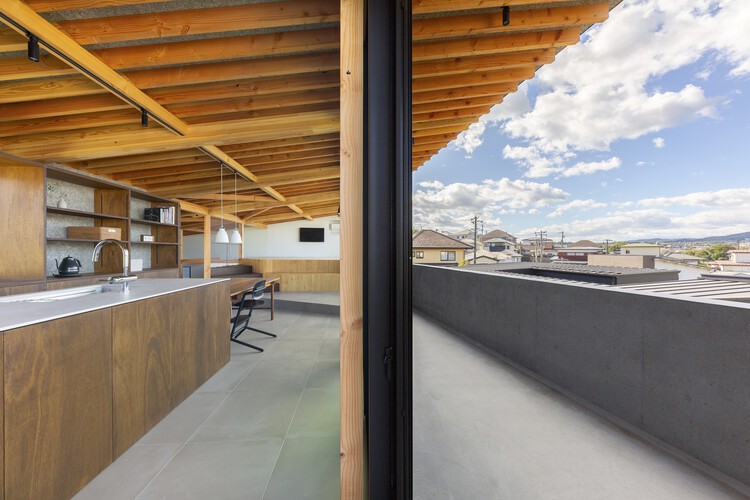 SGH House / Ginga Architects — Фотография интерьера, кухня, балка
