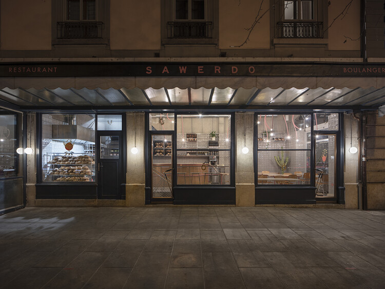 Sawerdō Coffee & Bakery / БЮРО (Даниэль Замарбиде, Карин Пимента, Галлиан Замарбиде) - Фотография интерьера, окон, дверей, фасада