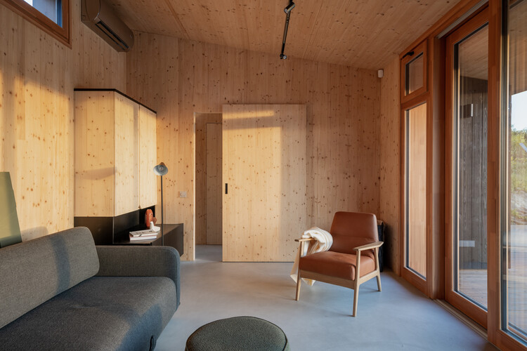CLT House / Hello Wood — Фотография интерьера, гостиная