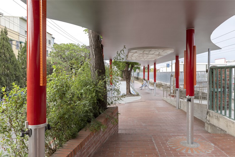 Pointe Pavilion / JR Architects - Фотография интерьера, колонна