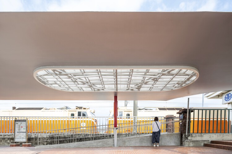 Pointe Pavilion / JR Architects — Экстерьерная фотография, забор