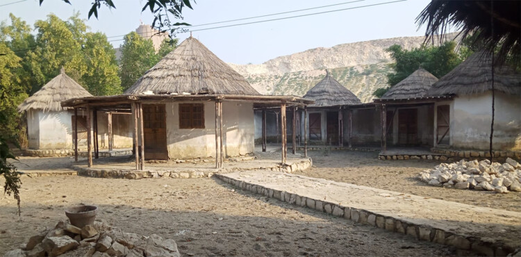 Ясмин Лари намеревается построить в Пакистане к 2024 году один миллион устойчивых к наводнениям домов – изображение 17 из 21