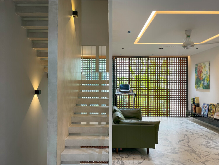 Дом из ткани / Lam Nin Architects + 90odesign — Фотография интерьера, балка