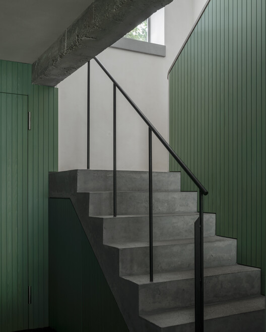 Chelsea Brut House / Pricegore - Фотография интерьера, лестница, перила