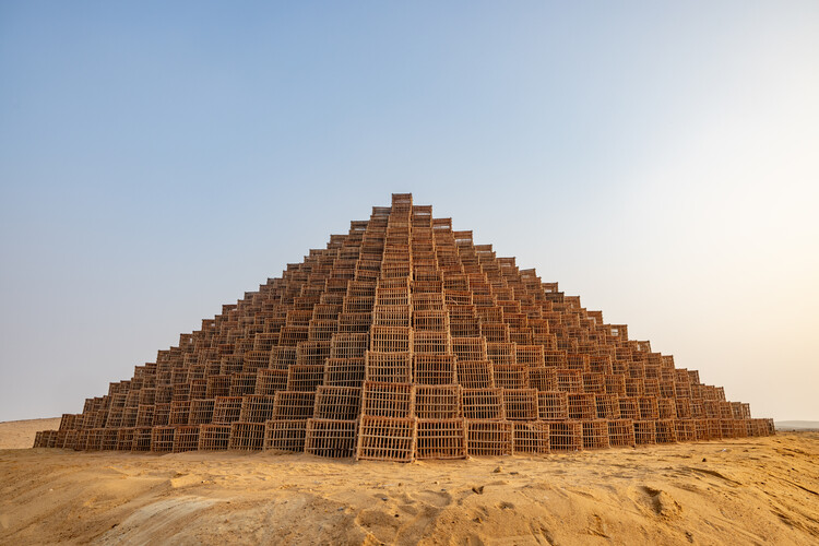 Art D'Egypte запускает выставку «Навсегда есть сейчас» в Великих пирамидах Гизы в Каире – изображение 1 из 19