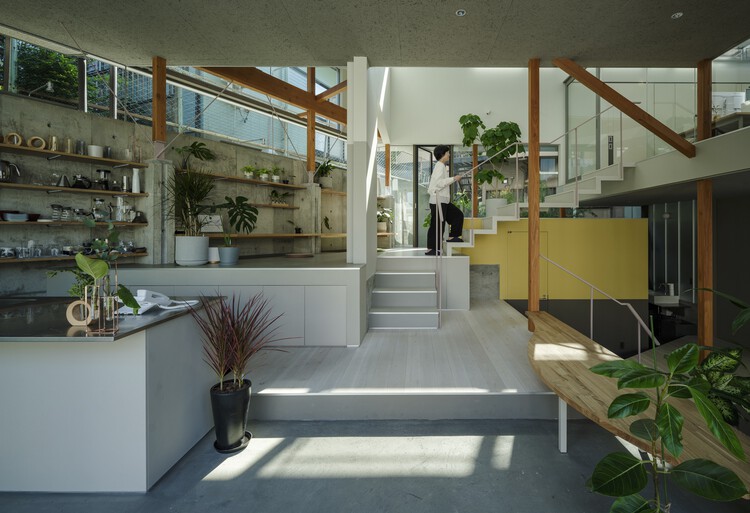 Blue Box Office / Eureka + HHO + Keio Architecture Sano Lab - Фотография интерьера, кухня