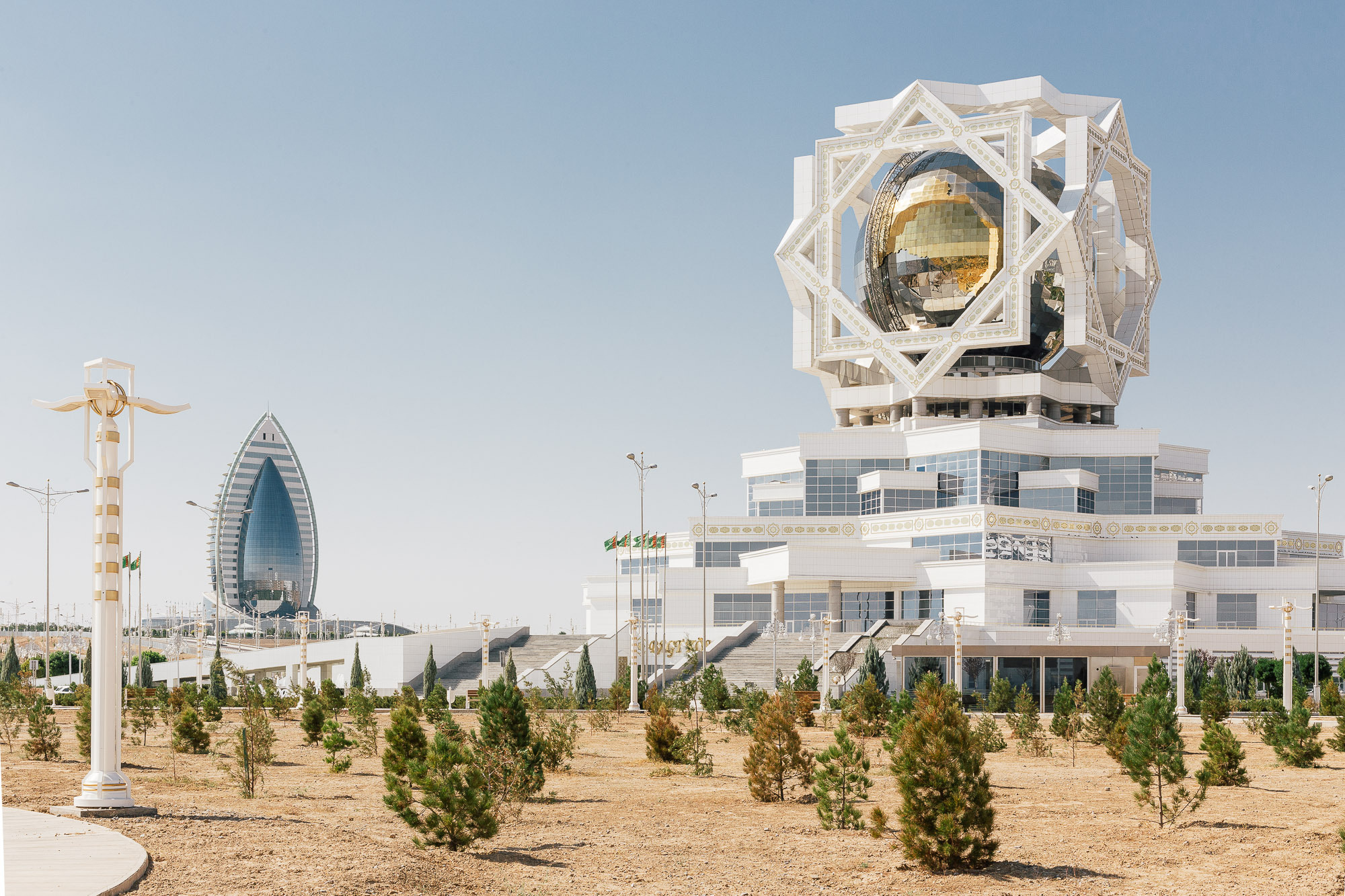 Город-призрак: белые здания Ашхабада, Туркменистан