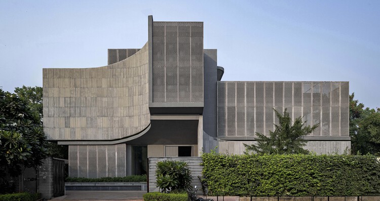 Zen Spaces Residence / Sanjay Puri Architects - Экстерьерная фотография, фасад