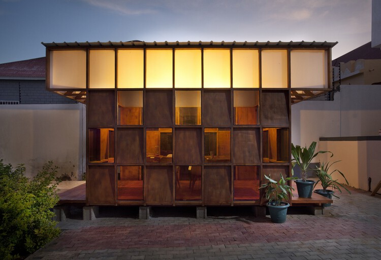 Чайная в саду / Rashid Ali Architects - Экстерьерная фотография, дверь, фасад