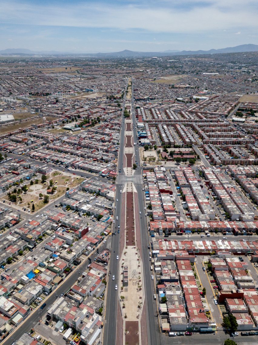 Вид с воздуха на линейный парк в Мексике