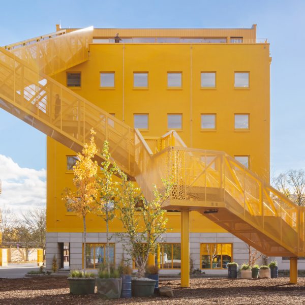 MVRDV создает ярко-желтое рабочее место Haus 1 в Берлине