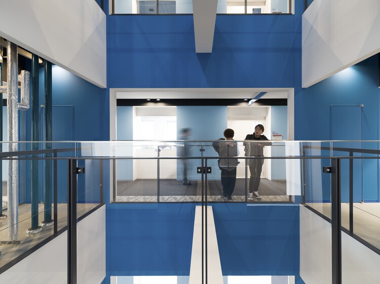 Здания Научного университета Хоккайдо DEF / TAISEI DESIGN Planners Архитекторы и инженеры - Фотография интерьера, кухня, фасад, стул