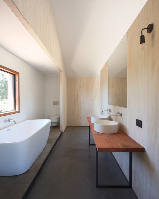 Ванная за кроватью: 8 спален со встроенными ванными комнатами — изображение 6 из 21