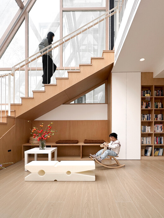 Youli B＆B / Brick&Cube Architects — Фотография интерьера, лестницы, перила