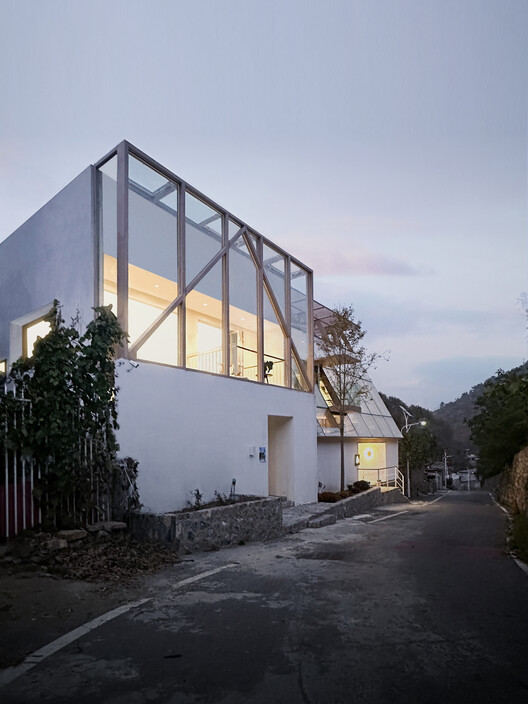 Youli B＆B / Brick&Cube Architects - Экстерьерная фотография, окна, фасад