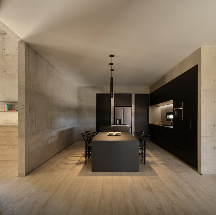 Дом Гомеса / Jorge Garibay Arquitectos - Фотография интерьера, кухни, стола