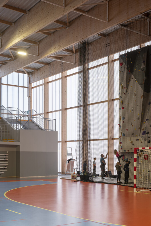 Спортивный зал Pietrosella / Versini Architectes Associés + Nome Studio - Фотография интерьера, балка