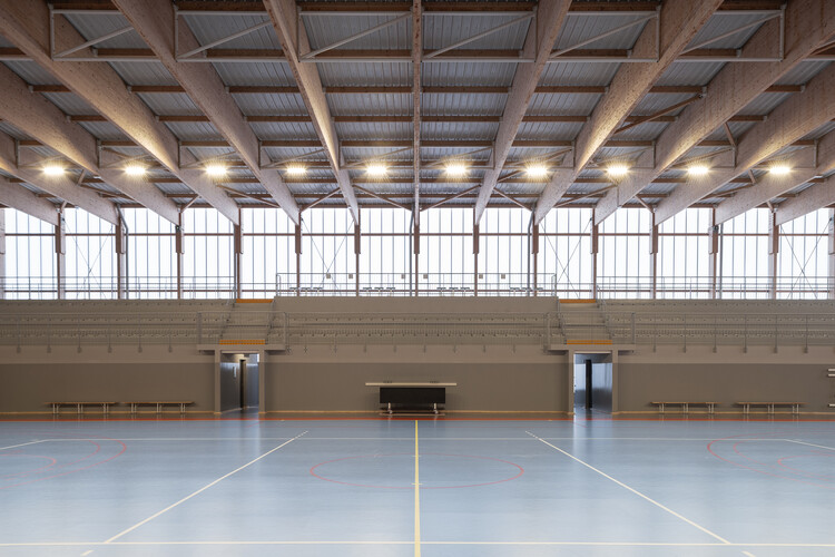 Спортивный зал Pietrosella / Versini Architectes Associés + Nome Studio - Фотография интерьера, балка