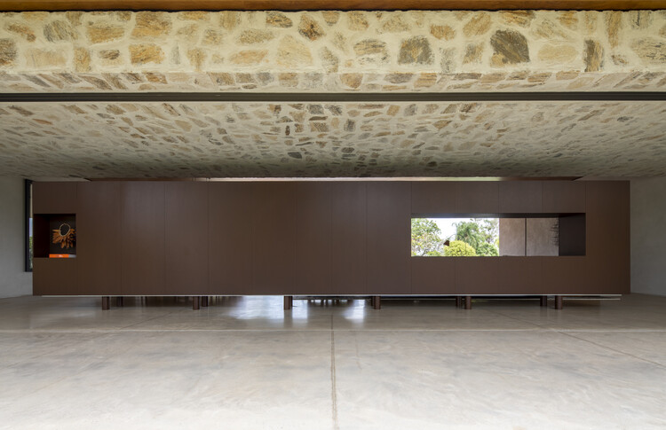 Резиденция Baroneza XI/Ги Маттос - Фотография интерьера, бетон, колонна