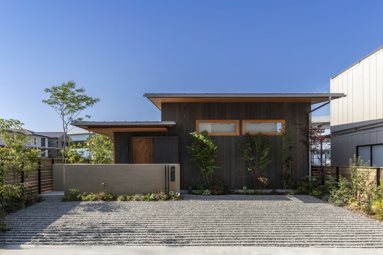 Офис в Минамиёсида / Taichi Nishishita Architect & Associates - Фотография экстерьера, фасад, бетон