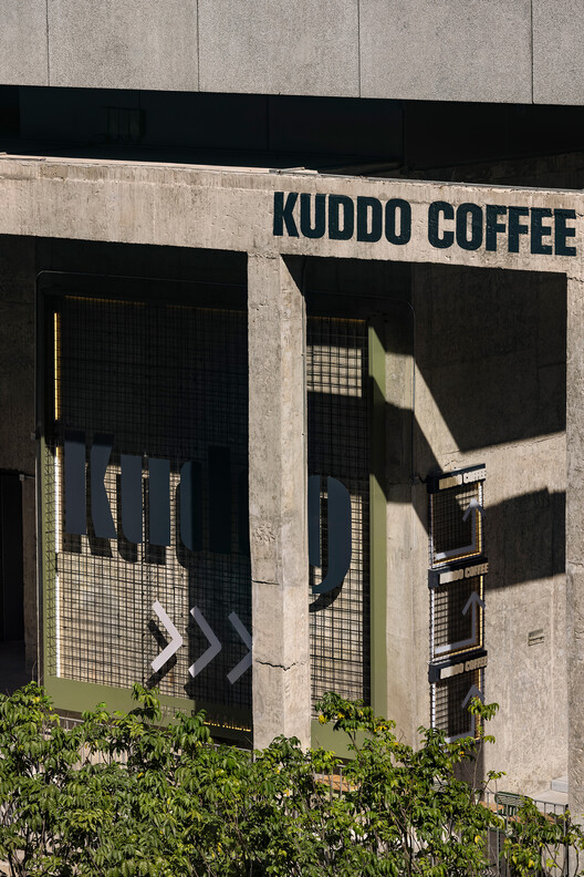 KUDDO Coffee / Xushi Design - Экстерьерная фотография, фасад, окна