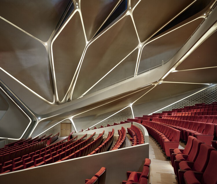 Центр гражданского искусства Чжухай Цзиньвань / Zaha Hadid Architects - Фотография интерьера