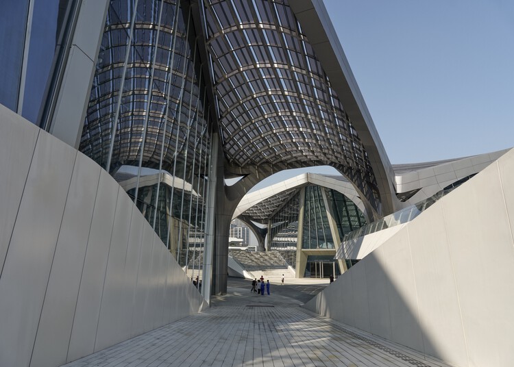 Центр гражданского искусства Чжухай Цзиньвань / Zaha Hadid Architects - Фотография экстерьера, фасад