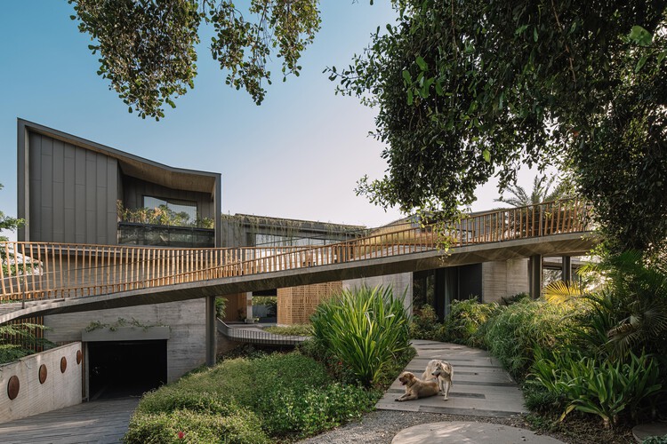 Link House / Openideas Architects - Экстерьерная фотография, фасад, сад