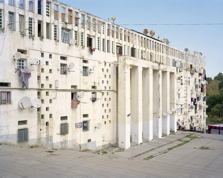 Климат де Франс: Колониальное социальное жилье в Алжире, автор Фернан Пуйон — изображение 4 из 12